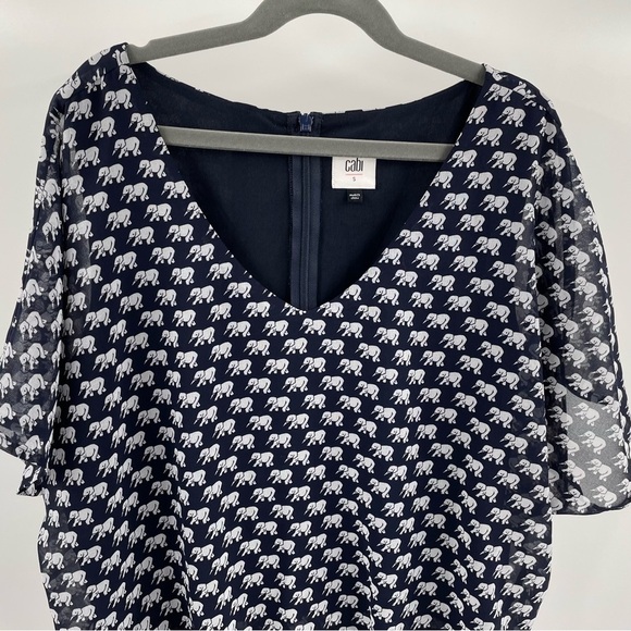 Cabi Elephant Parade Navy White Chiffon Overlay Banded Knit Body/Bottom Zip Top - Picture 4 of 11